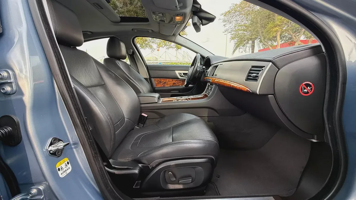 Jaguar XF Luxury 2013 GCC Specs-11-11