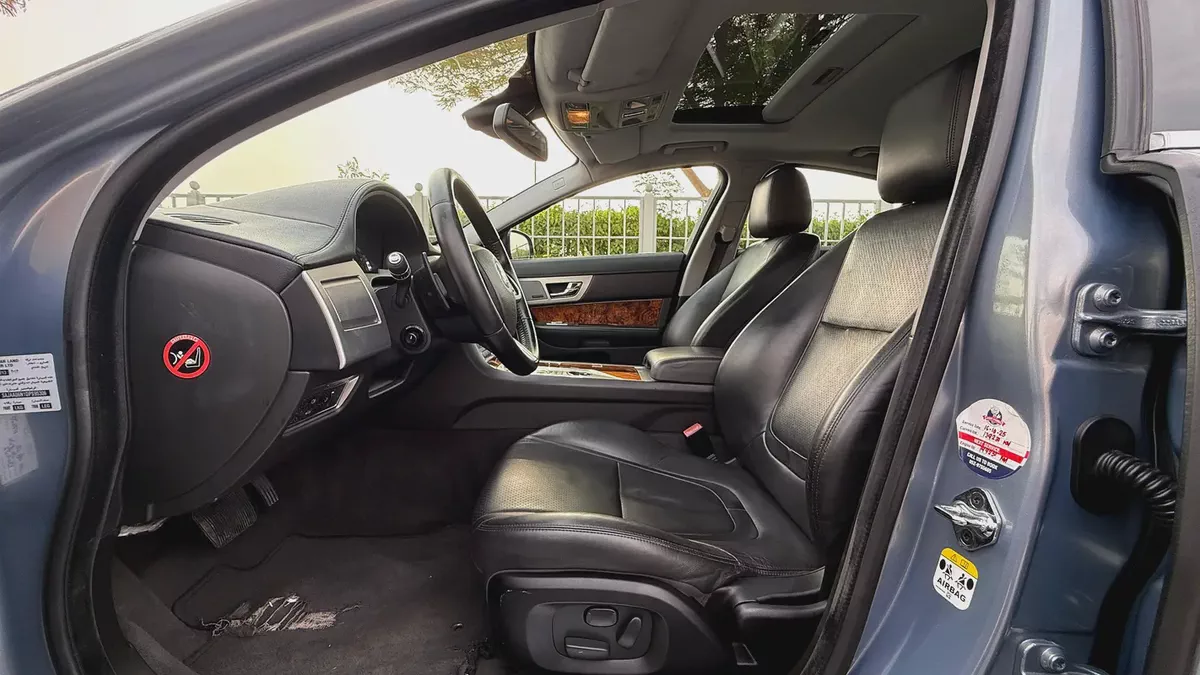 Jaguar XF Luxury 2013 GCC Specs-13-13