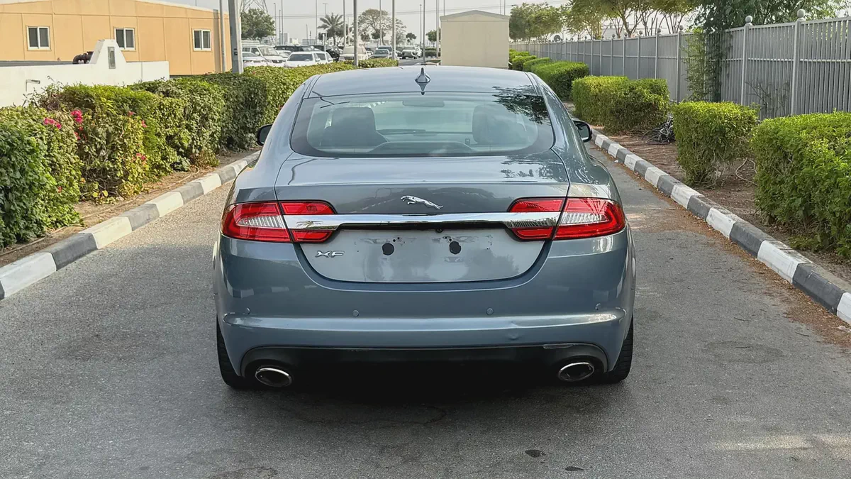 Jaguar XF Luxury 2013 GCC Specs-5-5