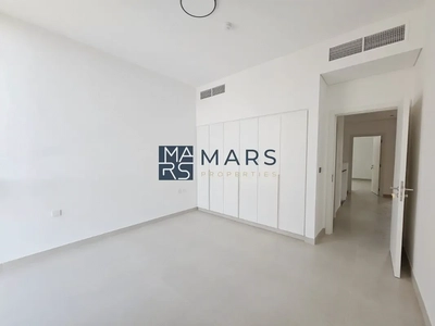 Spacious 04 Bed Room With Majlis unit in Green Community |-8