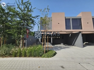 Spacious 04 Bed Room With Majlis unit in Green Community |