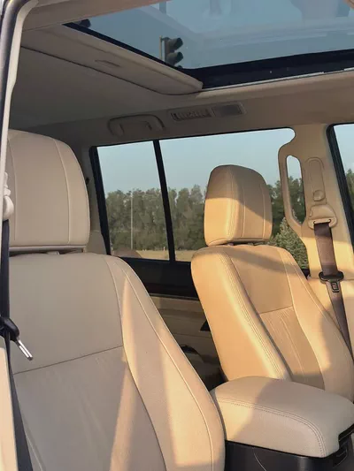Pajero 2019 3.8 GLS Top Line | GCC | Full Option | Excellent Condition-13