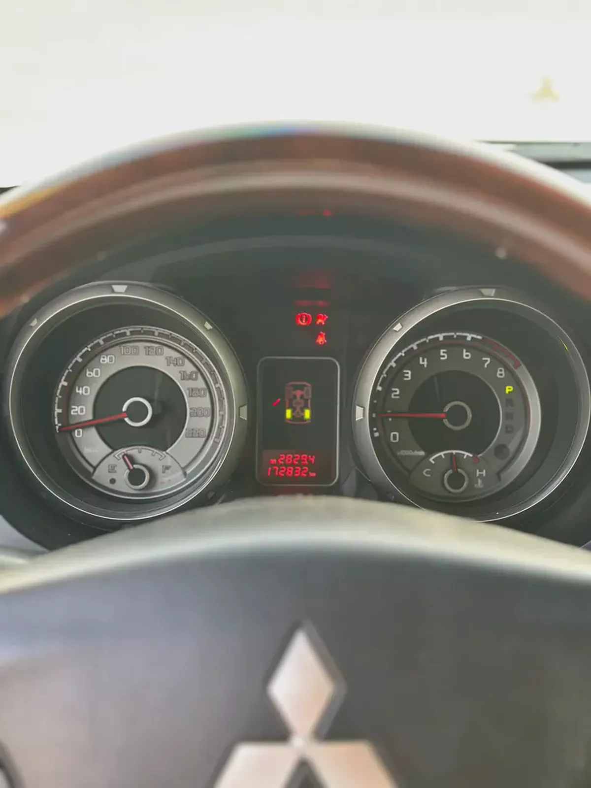 Pajero 2019 3.8 GLS Top Line | GCC | Full Option | Excellent Condition-7-7