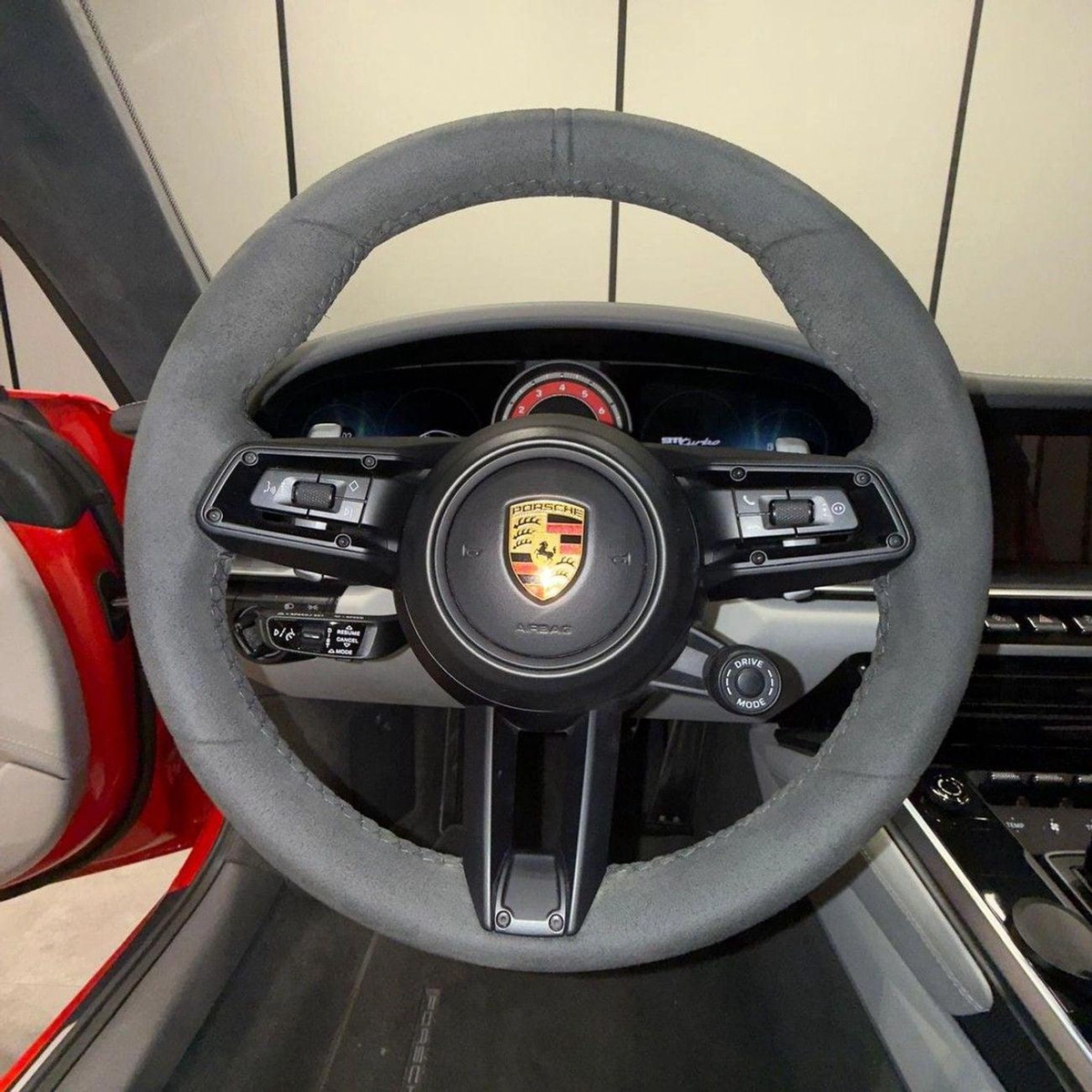 Porsche 911 Porsche 911 Turbo 2022 GCC specs-12-0