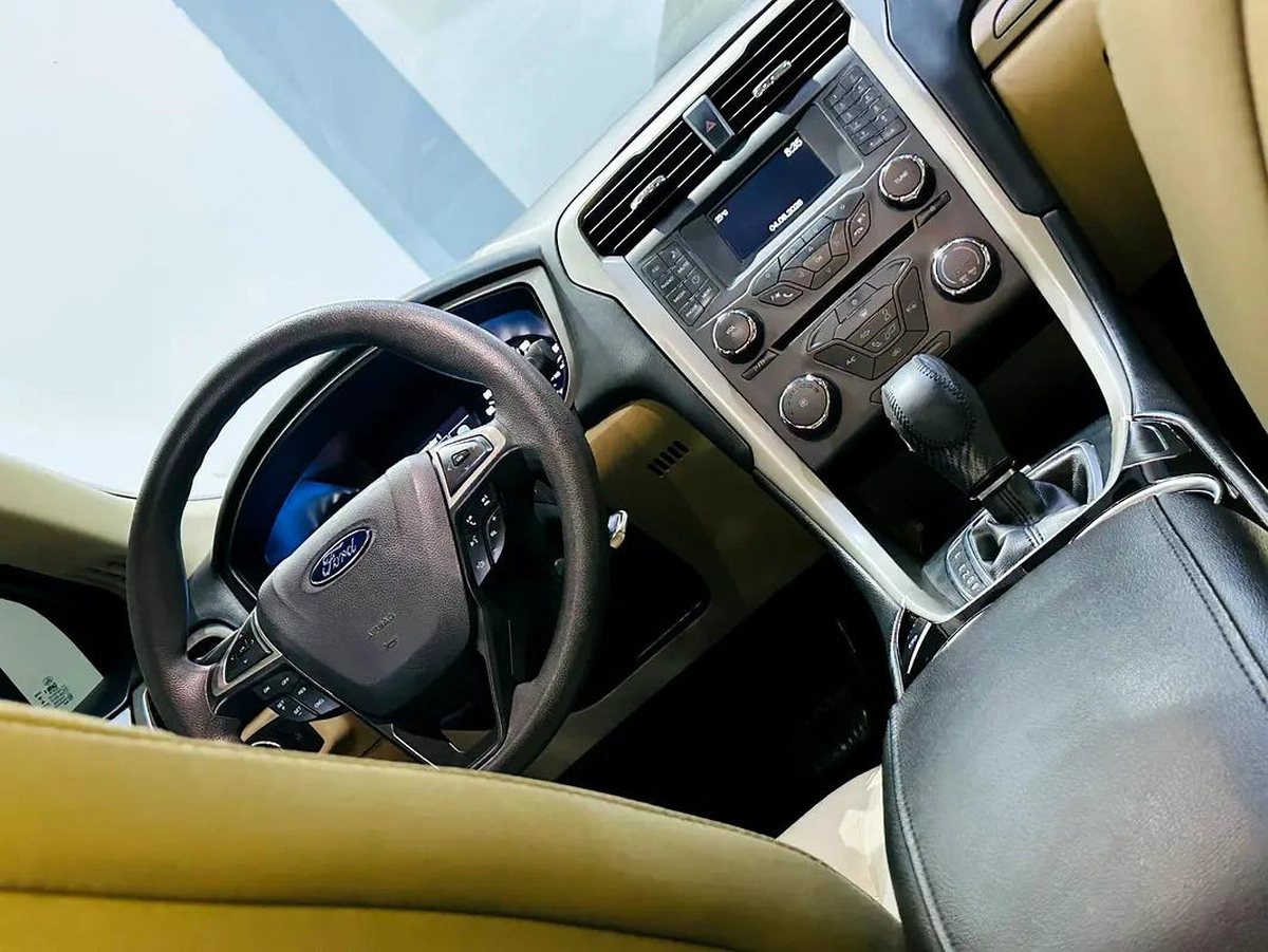 FORD FUSION 2016 GCC SPECS WELL MAINTAINED CAR 4 CYLINDER-10-10