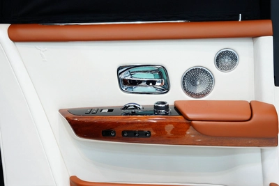 Rolls-Royce Phantom 2022-15