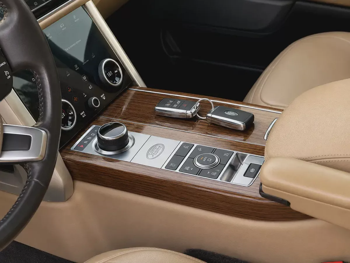 Land Rover Range Rover SE 2019 GCC Specs-9-9