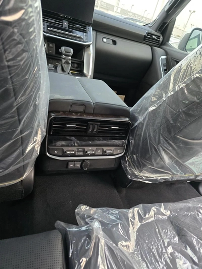 Toyota Land Cruiser VXR 4.0L 2026 MODEL FULL OPTION-8