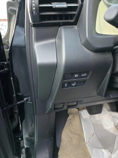 Toyota Land Cruiser VXR 4.0L 2026 MODEL FULL OPTION-4
