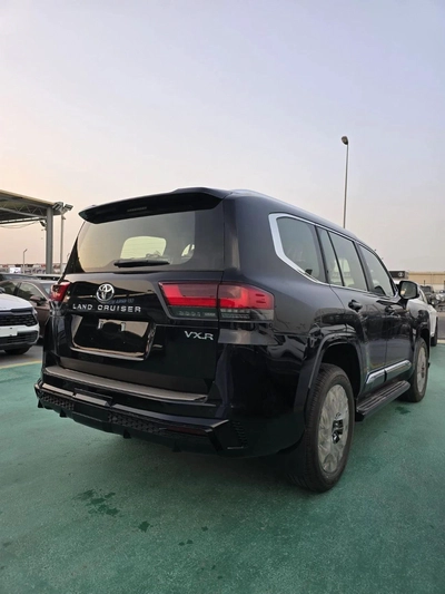 Toyota Land Cruiser VXR 4.0L 2026 MODEL FULL OPTION-5