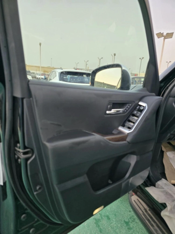 Toyota Land Cruiser VXR 4.0L 2026 MODEL FULL OPTION