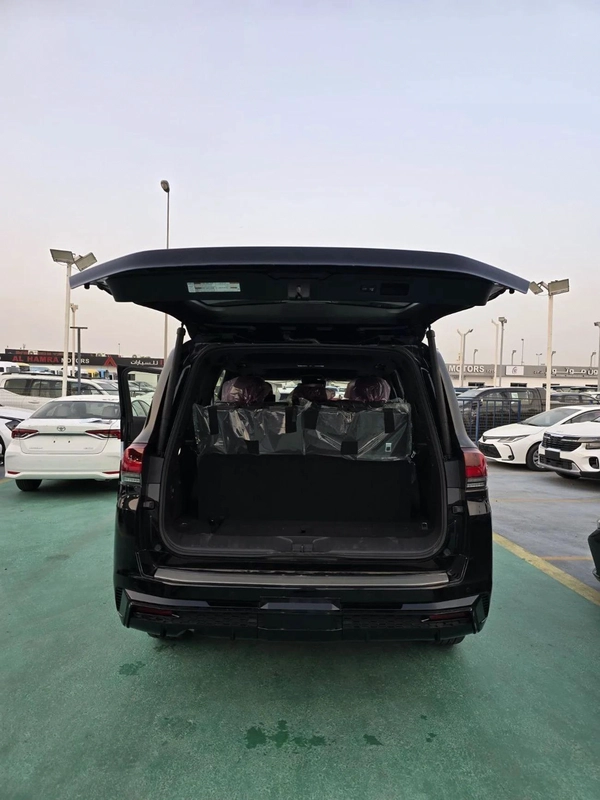Toyota Land Cruiser VXR 4.0L 2026 MODEL FULL OPTION