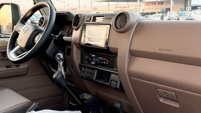 Toyota Land Cruiser Pick Up Std 4.0L Single Cab Utility 4WD - 2025-4