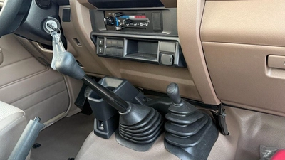 Toyota Land Cruiser Pick Up Std 4.0L Single Cab Utility 4WD - 2025-6