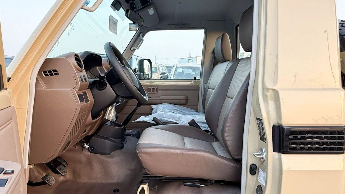 Toyota Land Cruiser Pick Up Std 4.0L Single Cab Utility 4WD - 2025-7-7
