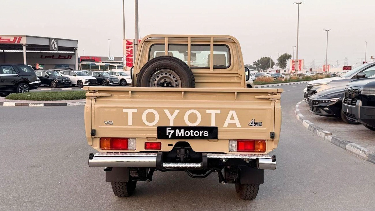 Toyota Land Cruiser Pick Up Std 4.0L Single Cab Utility 4WD - 2025-16-16