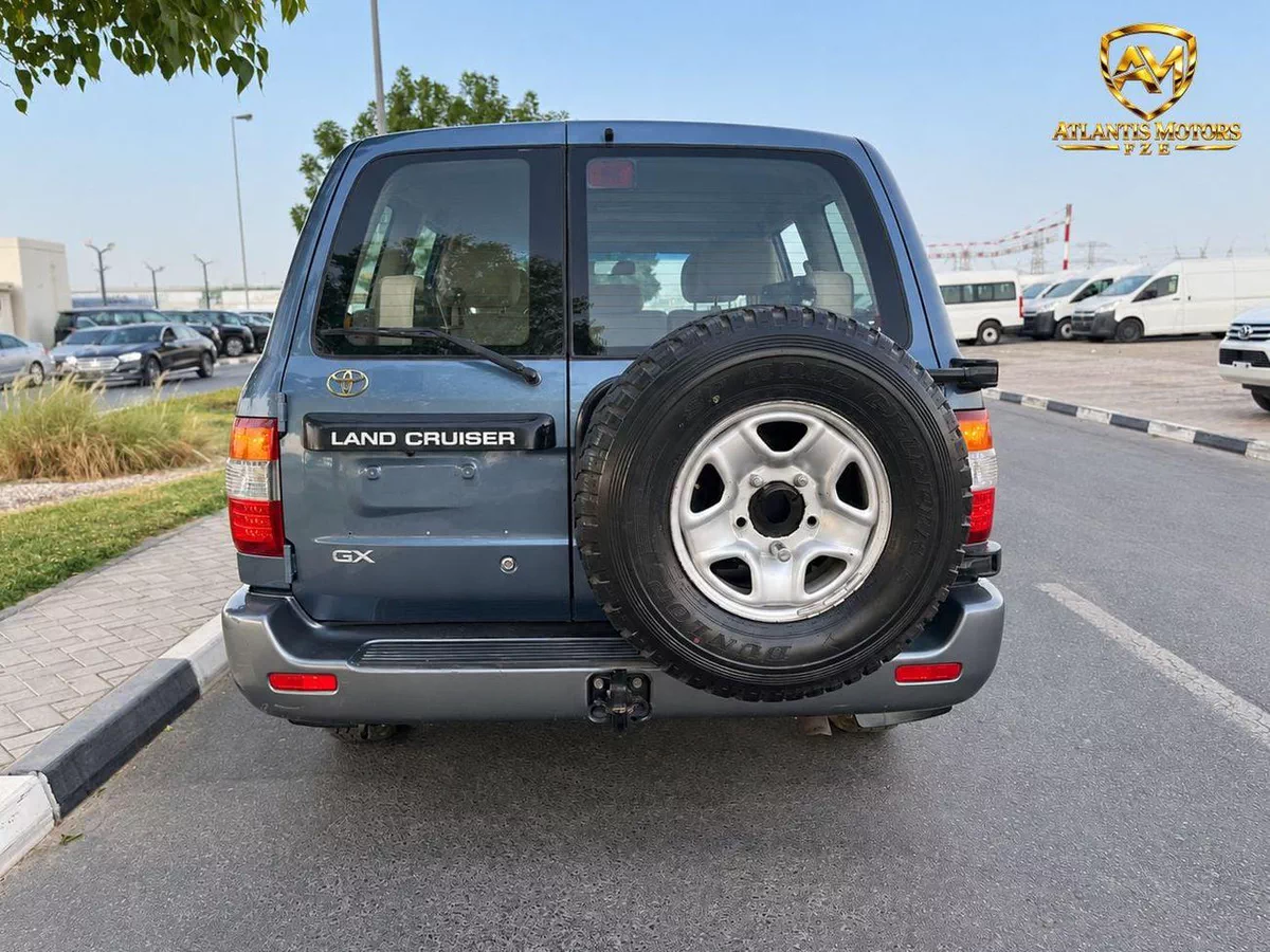 Toyota Land Cruiser GX-4-0