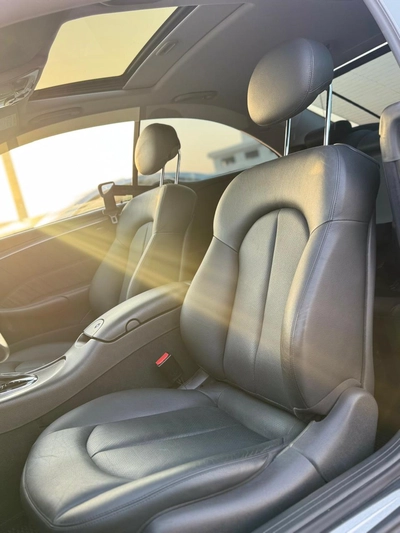 Mercedes Benz CLK320 2005-4