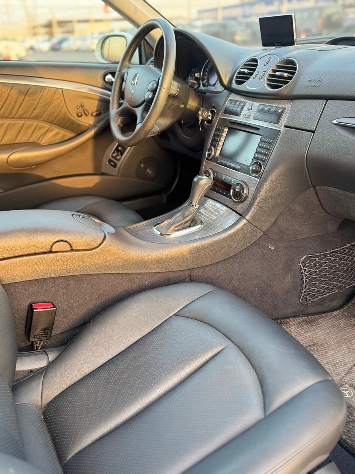 Mercedes Benz CLK320 2005-9-9