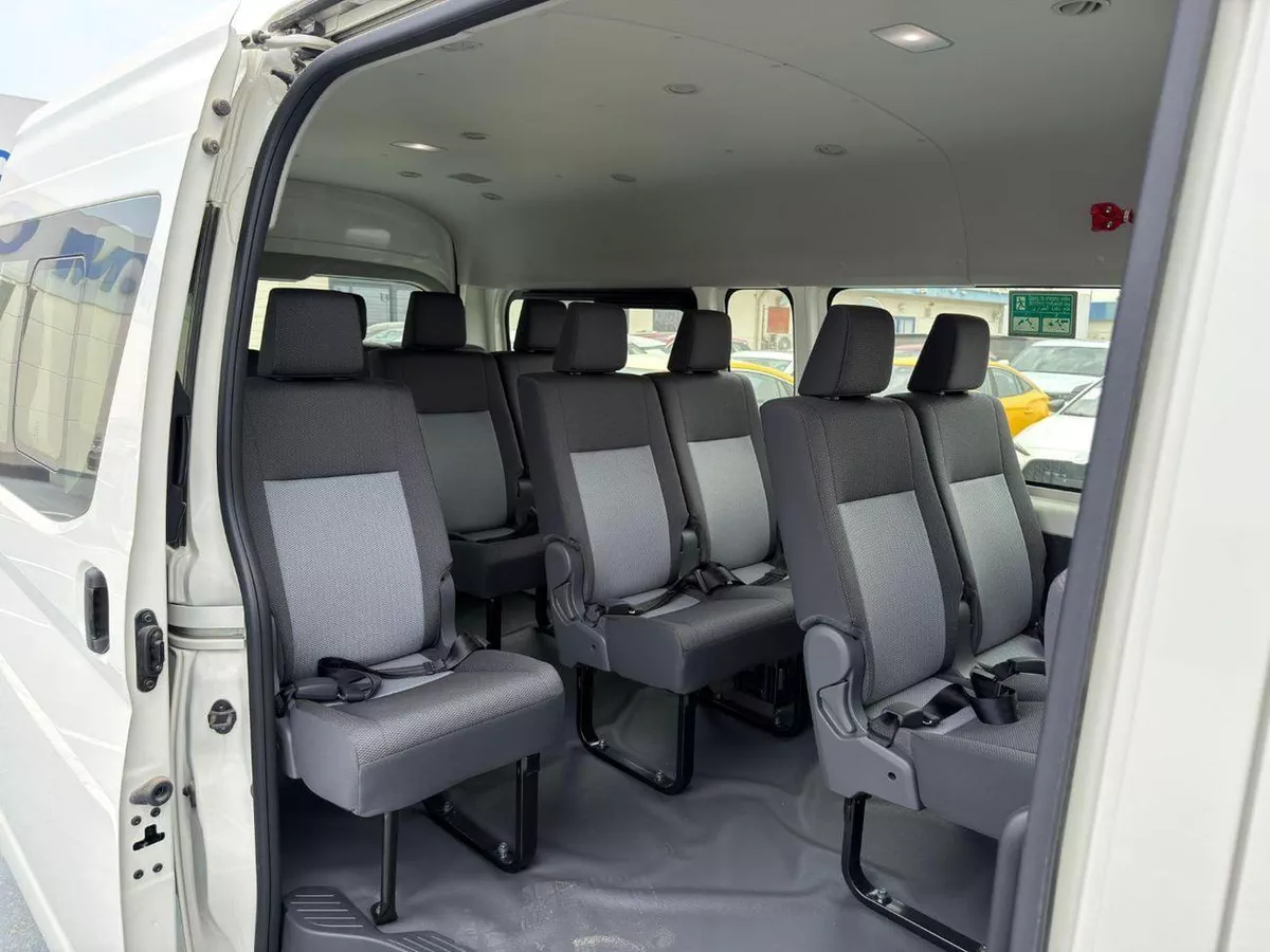 Toyota Hiace GL 3.5L Petrol V6 2025 Export Price @ 148,999 AED-9-0