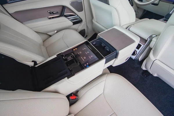 Range Rover Vogue P400 Autobiography | 2025 | 0,0km | Under warranty