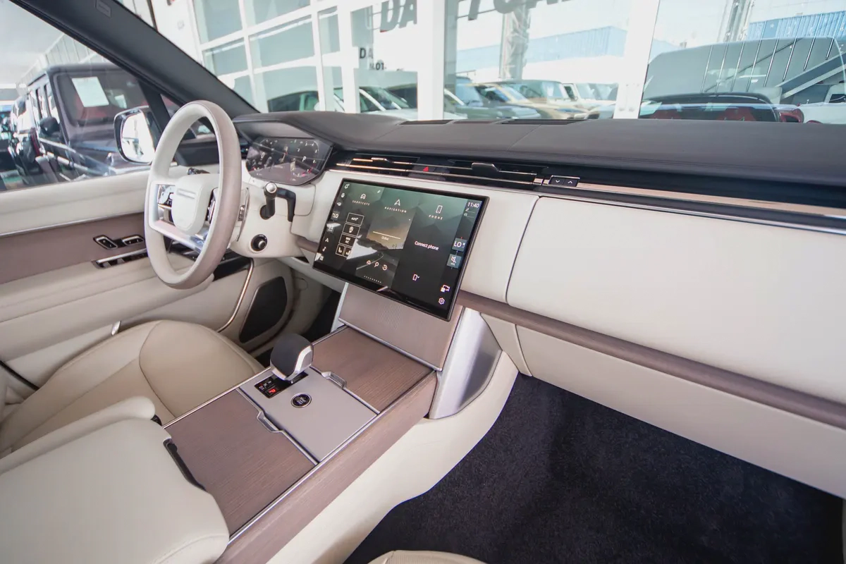 Range Rover Vogue P400 Autobiography | 2025 | 0,0km | Under warranty-17-17