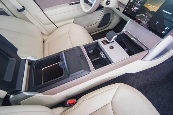 Range Rover Vogue P400 Autobiography | 2025 | 0,0km | Under warranty
