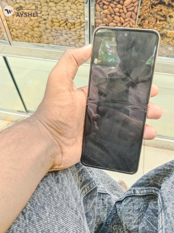 Samsung Galaxy Z flip 4 for sale