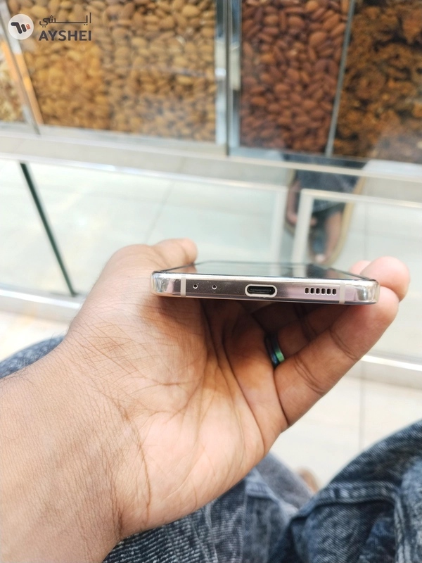 Samsung Galaxy Z flip 4 for sale
