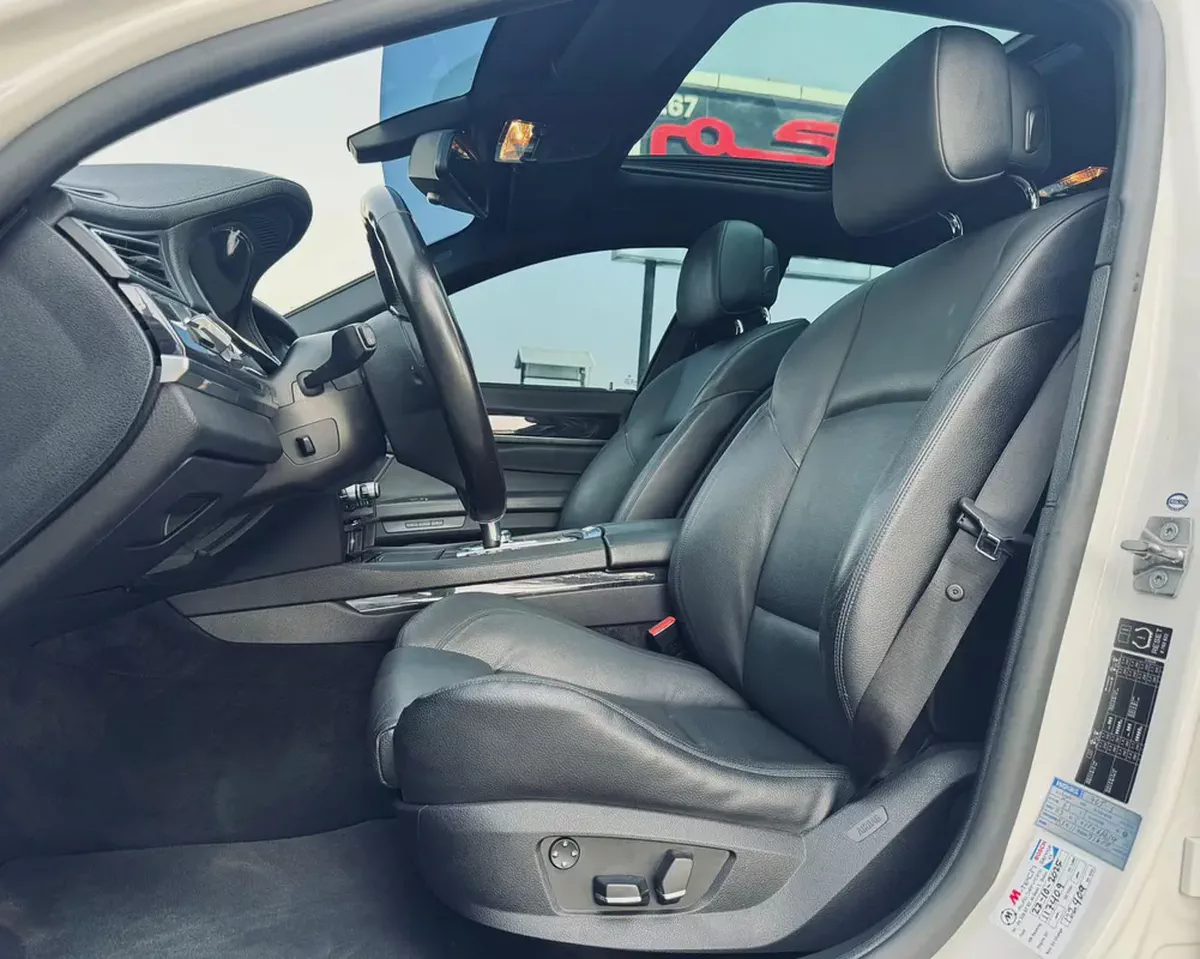 BMW 7-Series 740i 2010 Japanese Specs - Excellent Condition-9-9