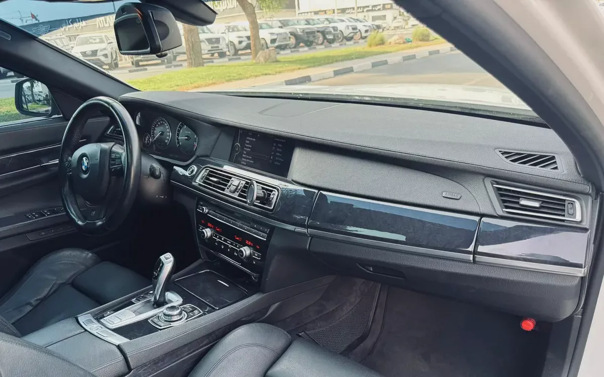 BMW 7-Series 740i 2010 Japanese Specs - Excellent Condition-15-15