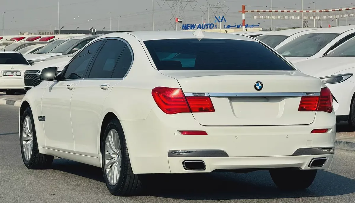BMW 7-Series 740i 2010 Japanese Specs - Excellent Condition-4-4