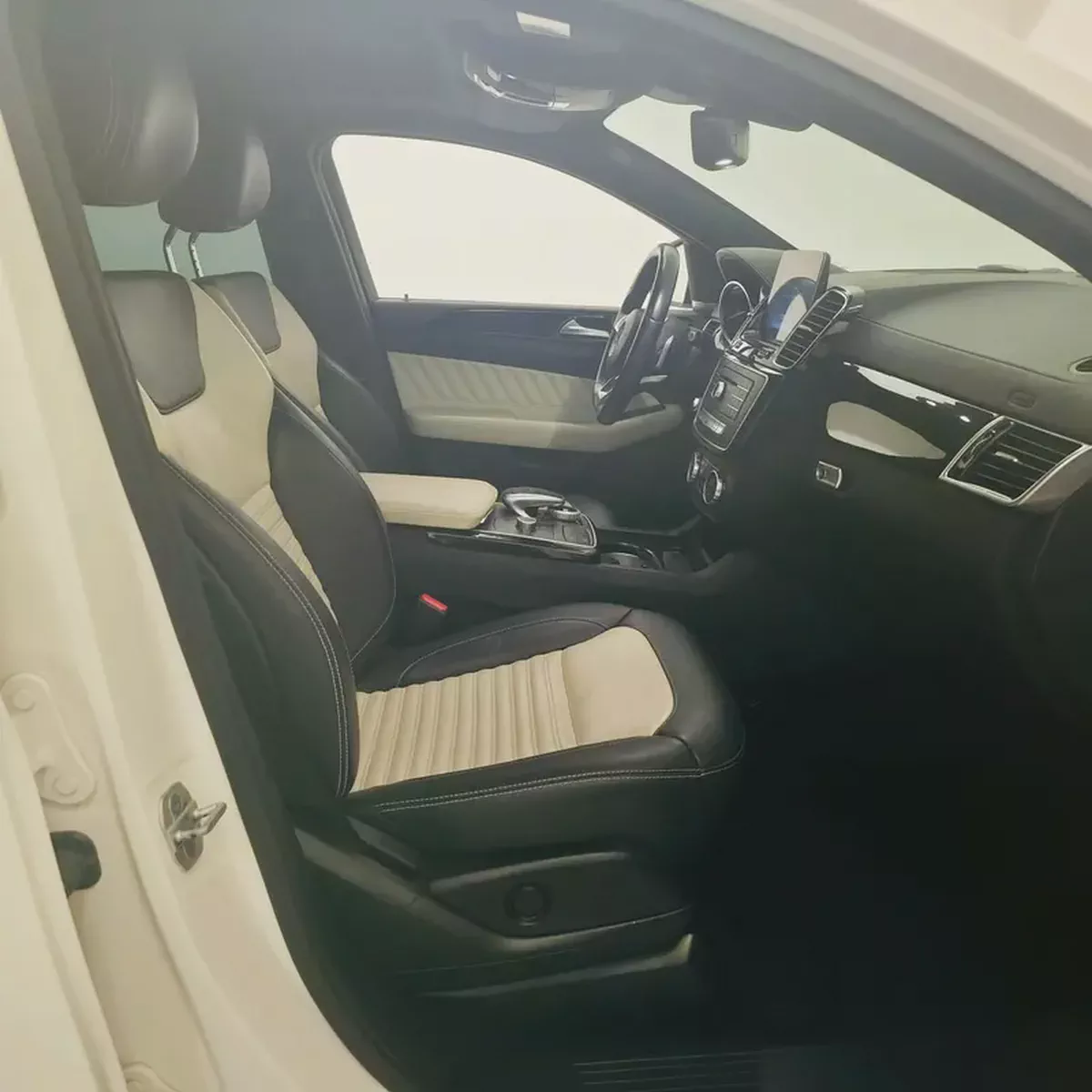 AED 2431 PM | MERCEDES GLE 43 AMG COUPE 2017 | 4 MATIC | WELL MAINTAINED | 1 YEAR WARRANTY-12-12