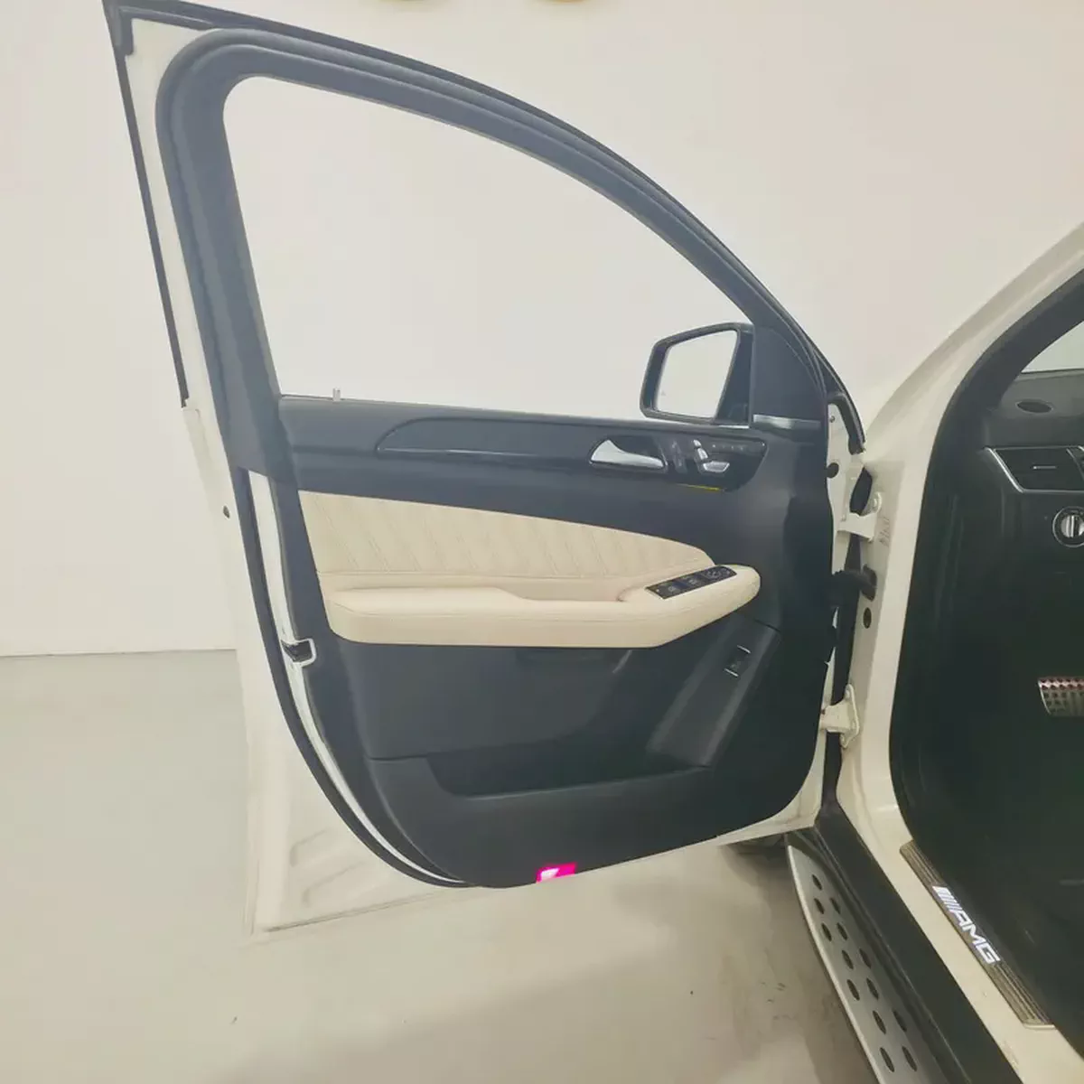 AED 2431 PM | MERCEDES GLE 43 AMG COUPE 2017 | 4 MATIC | WELL MAINTAINED | 1 YEAR WARRANTY-7-7