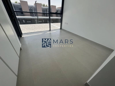 Luxurious brand new 4 bedroom villa availabl in Masaar for rent just in 195k-24