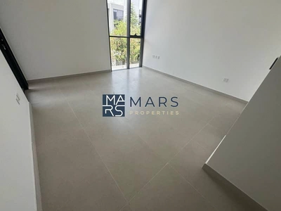 Luxurious brand new 4 bedroom villa availabl in Masaar for rent just in 195k-5