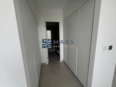 Luxurious brand new 4 bedroom villa availabl in Masaar for rent just in 195k-6