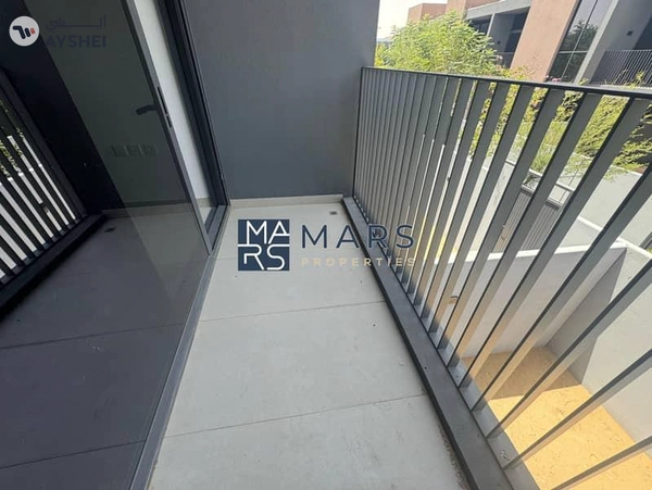 Luxurious brand new 4 bedroom villa availabl in Masaar for rent just in 195k