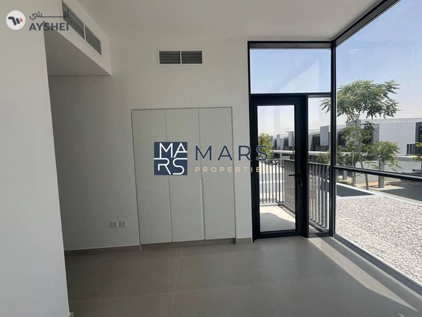 Luxurious brand new 4 bedroom villa availabl in Masaar for rent just in 195k