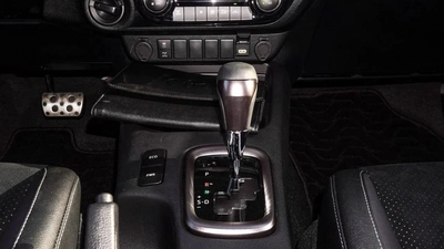 Toyota Hilux-6