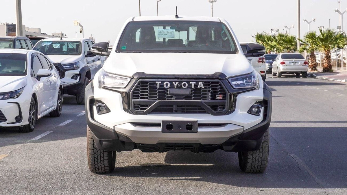 Toyota Hilux-3-3