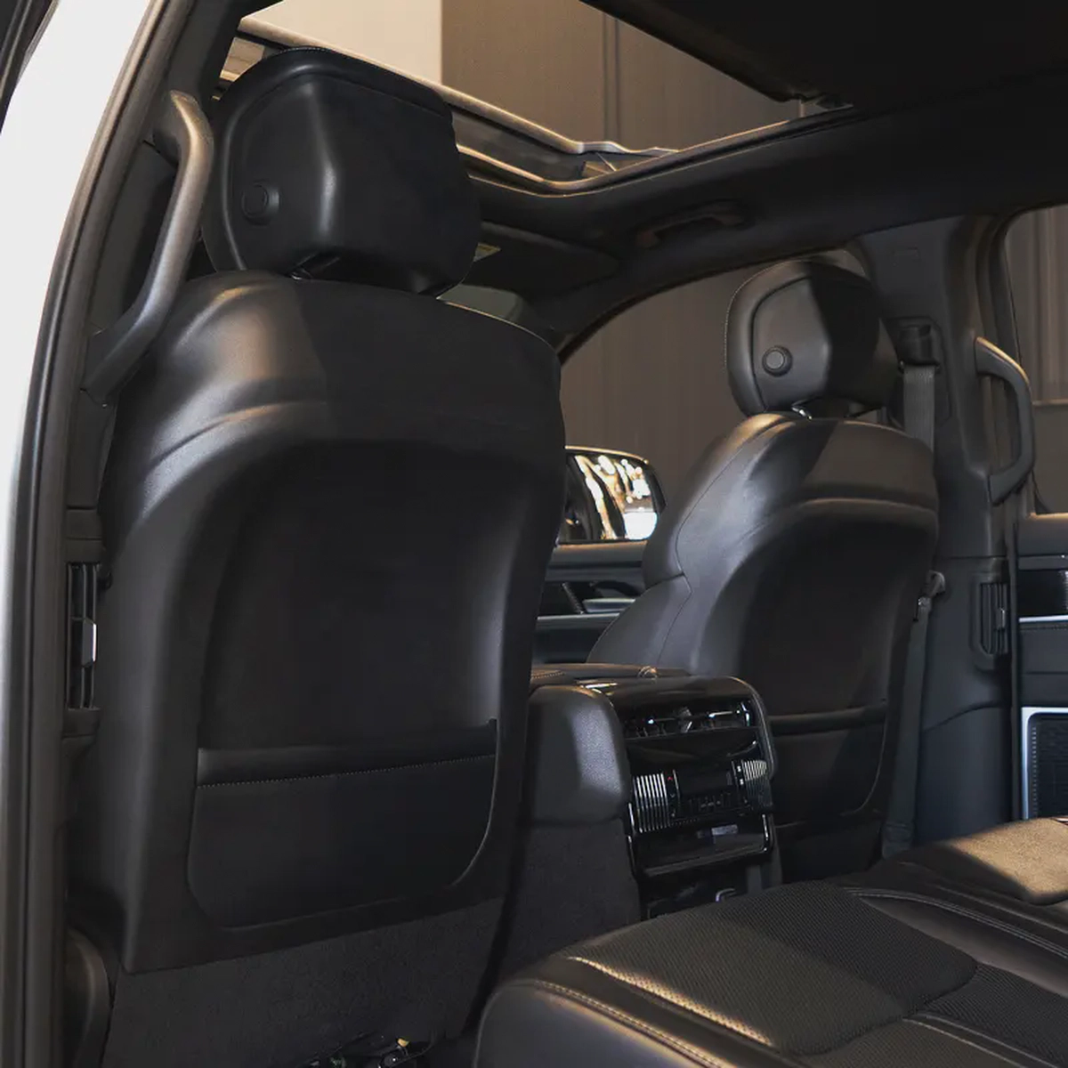 AED 2,682 pm• 0% Downpayment • Jeep Wagoneer • 1 Year Warranty-14-14