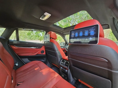 Pristine 2015 BMW X6 xDrive50i M Sport | GCC Specs | Full Service History-11