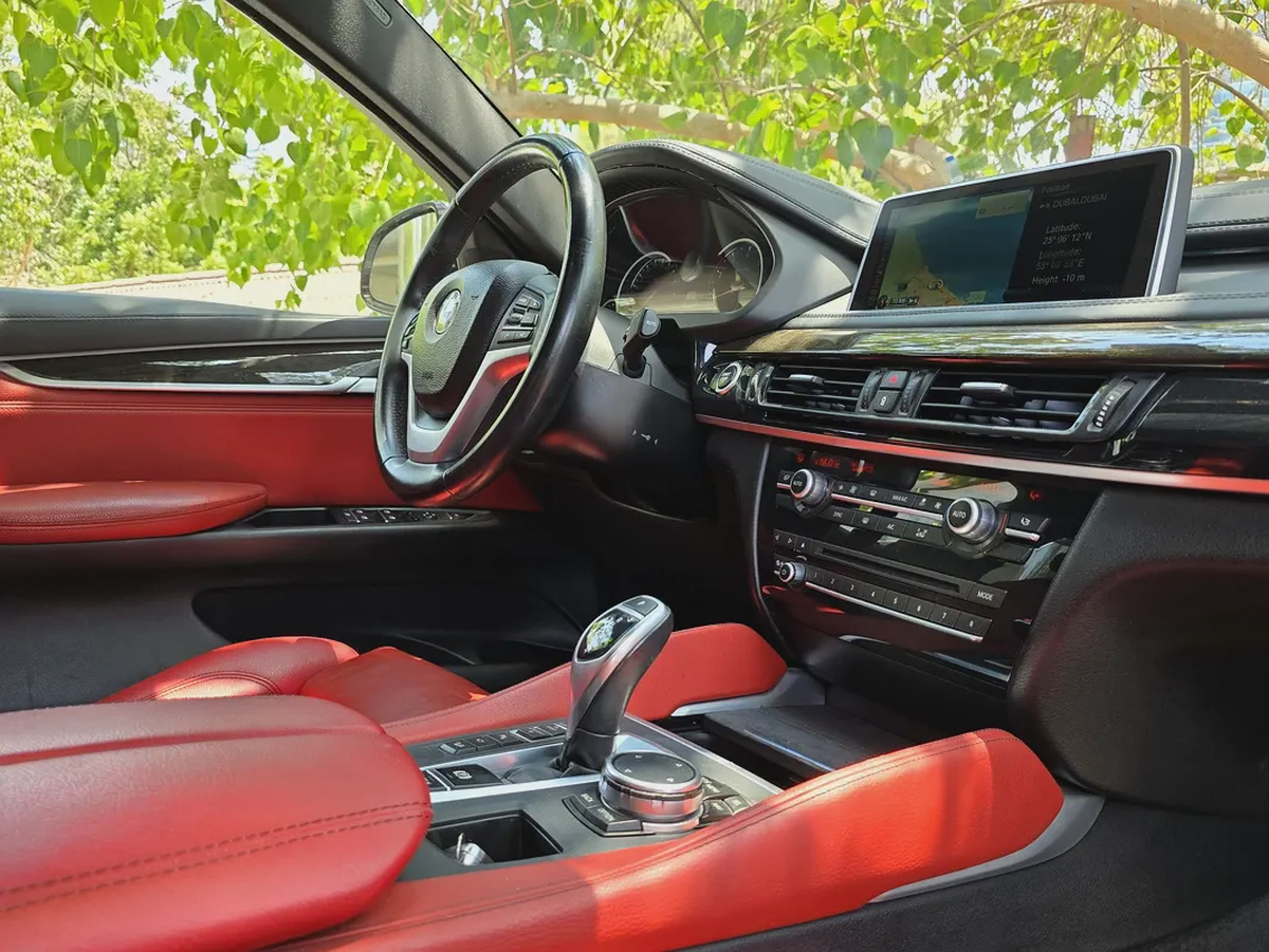 Pristine 2015 BMW X6 xDrive50i M Sport | GCC Specs | Full Service History-8-8