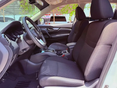 Nissan Rogue SV 2020 American Specs --12