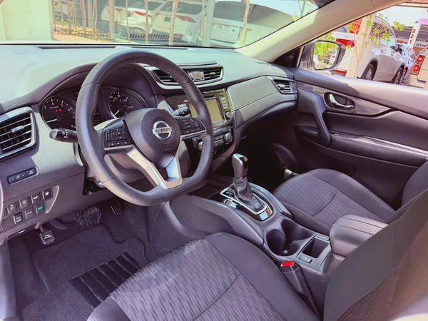 Nissan Rogue SV 2020 American Specs -