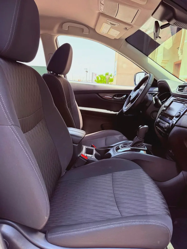 Nissan Rogue SV 2020 American Specs -
