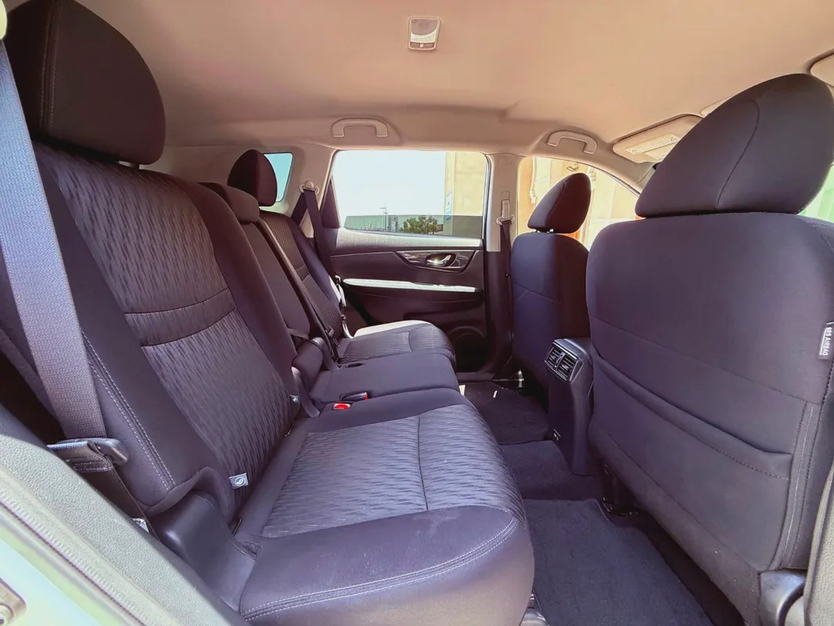 Nissan Rogue SV 2020 American Specs --14-14