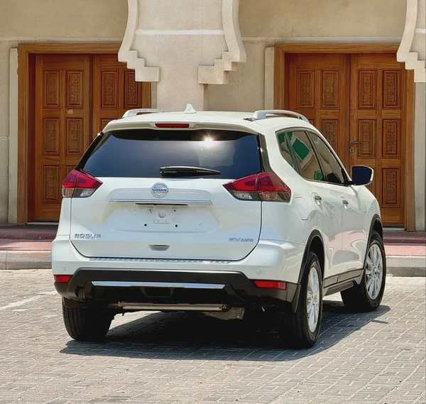 Nissan Rogue SV 2020 American Specs -