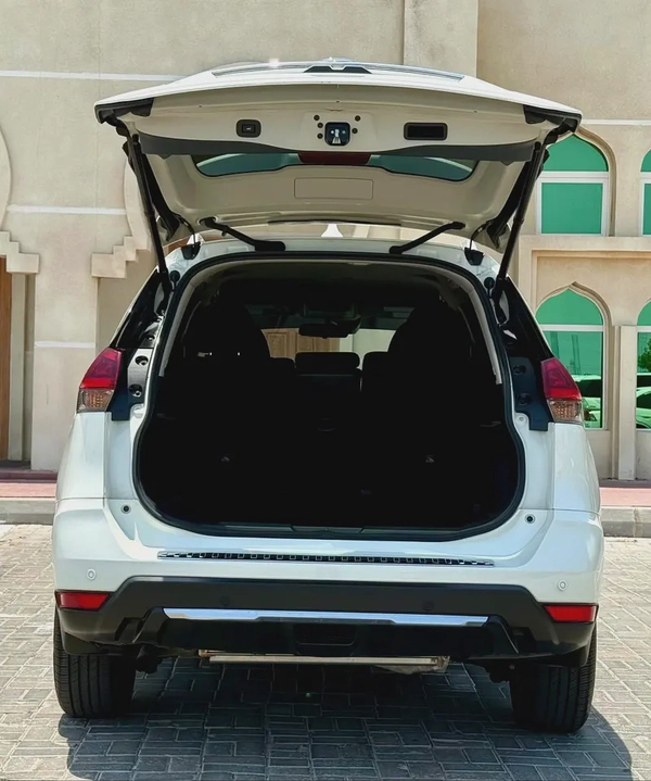 Nissan Rogue SV 2020 American Specs -